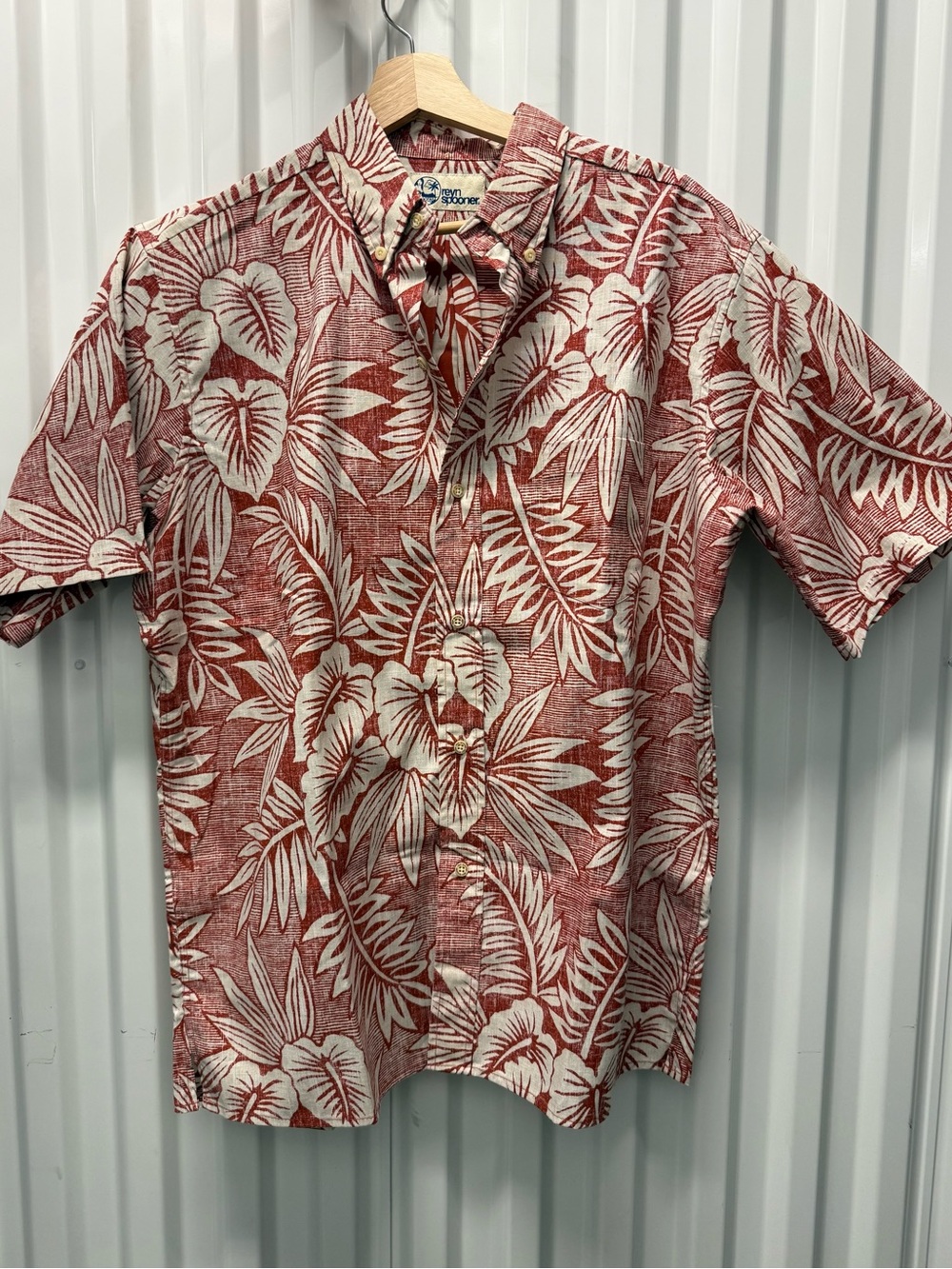 Vintage 90’s Reyn Spooner Aloha Floral and Leaf Print Shirt Red and Cream Large